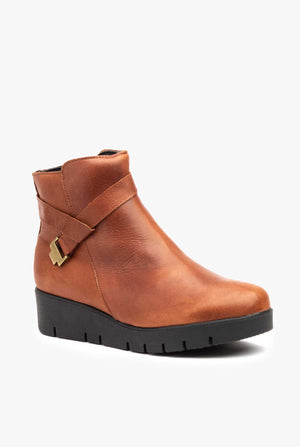 MARÍA CUERO - Sienazapatos copyright © 